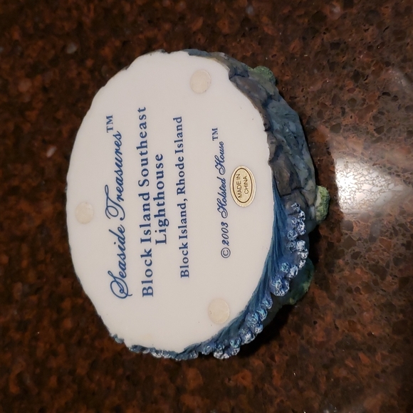 Block Island Lighthouse treasure box - Picture 6 of 6